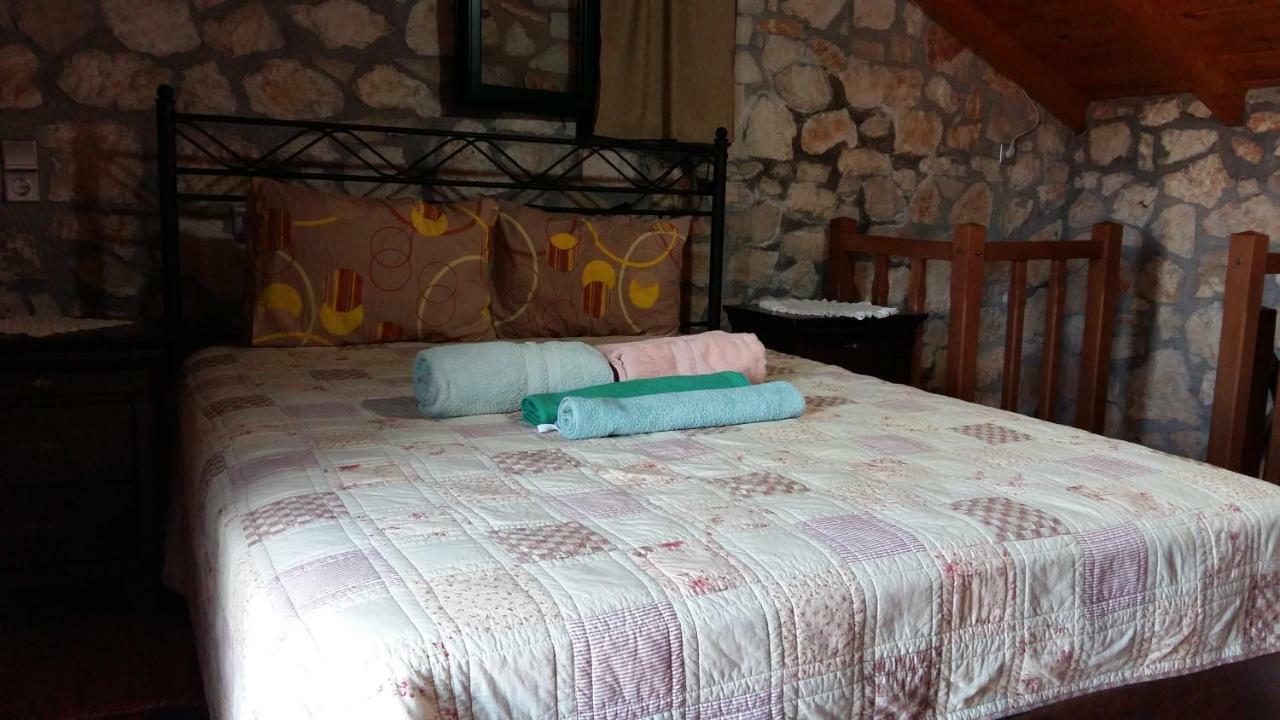 Вилла The Stone House-Zacharatos Nikolaos Poulata Экстерьер фото