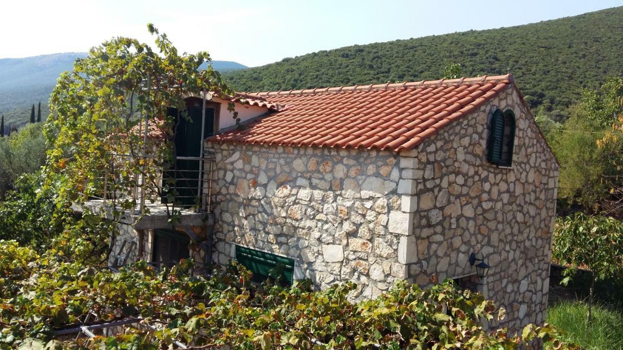 Вилла The Stone House-Zacharatos Nikolaos Poulata Экстерьер фото