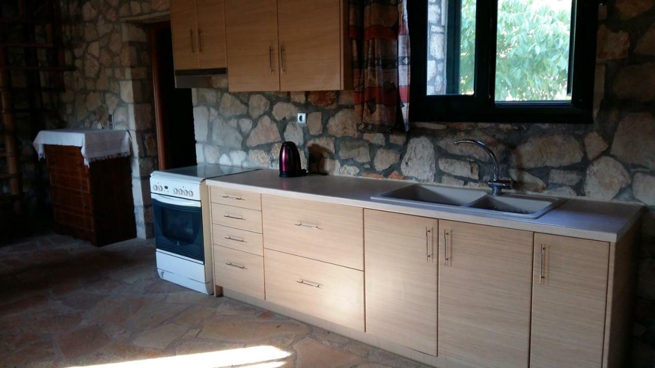 Вилла The Stone House-Zacharatos Nikolaos Poulata Экстерьер фото