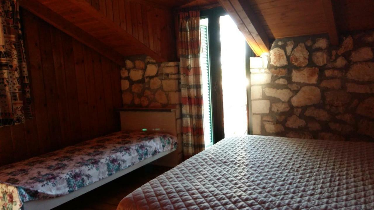 Вилла The Stone House-Zacharatos Nikolaos Poulata Экстерьер фото
